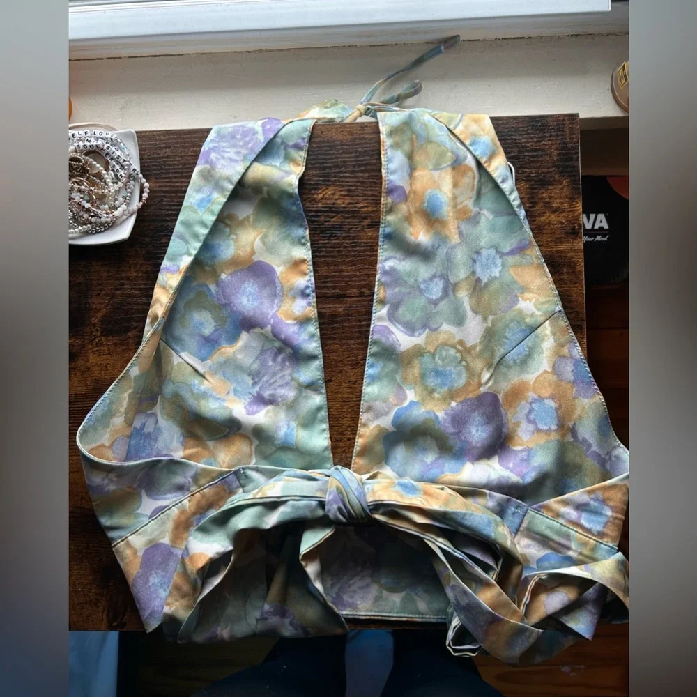 Flowered Halter Top - Picture 2 of 2